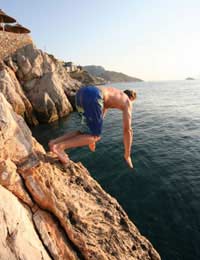 Diving Cliffs Picturesque World High